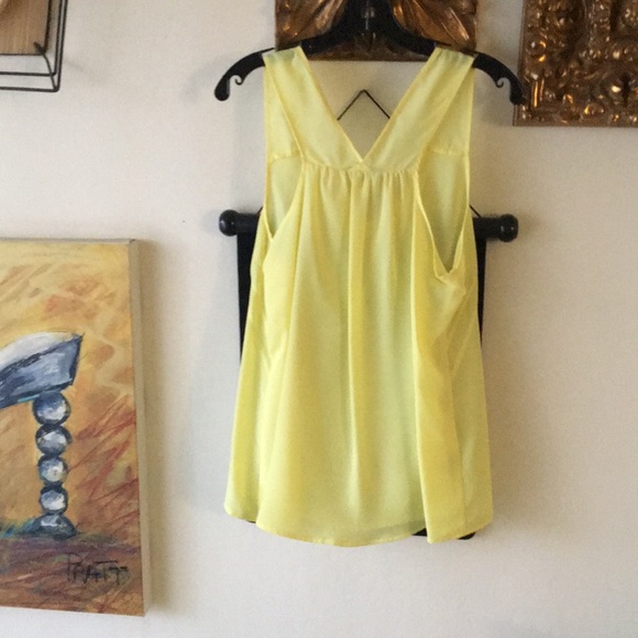 Jacket, Tank - Picture 4 of 4